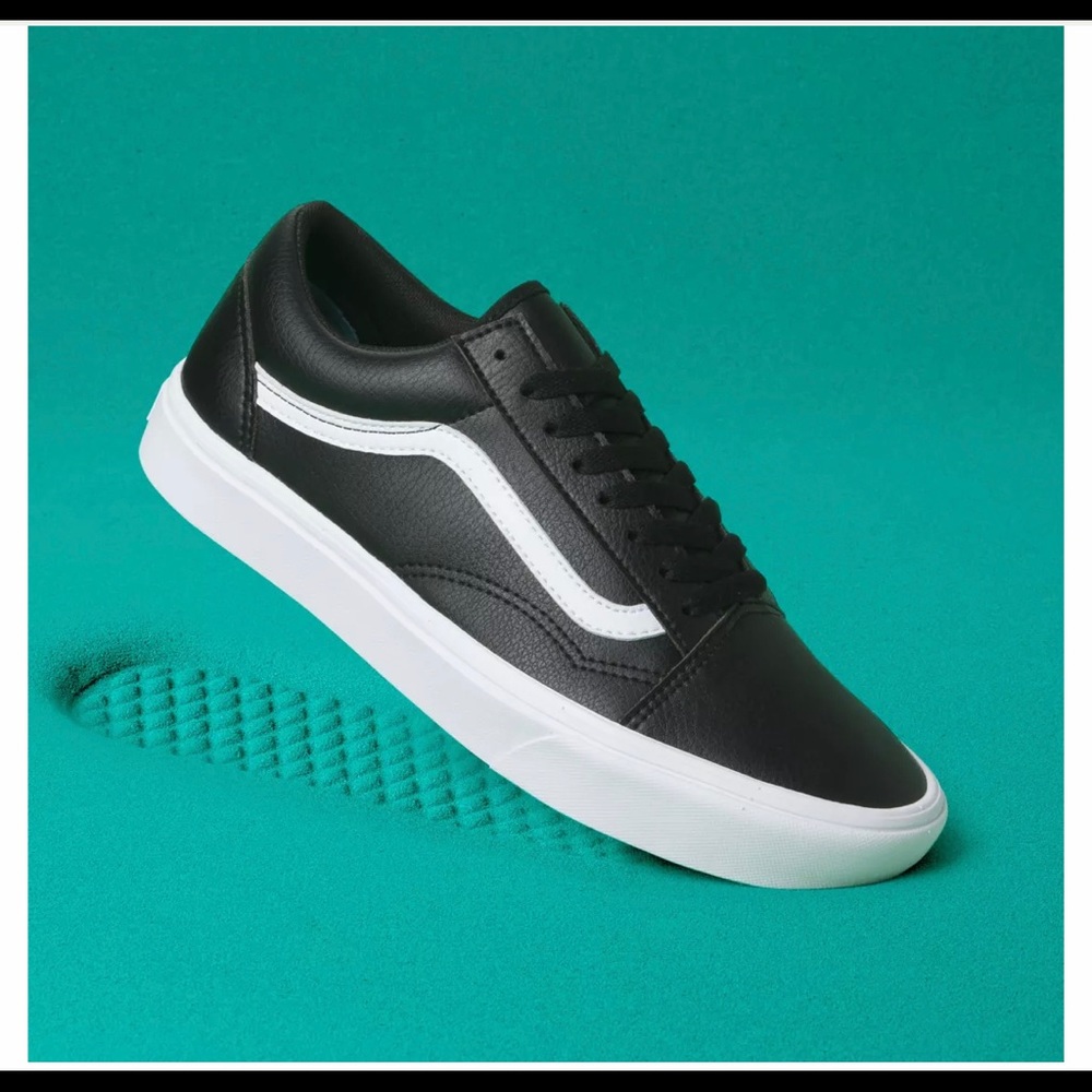 Vans Classic Old Skool Leather Shoes - b&w